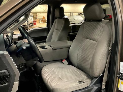 Used 2015 Ford F150 XLT w/ Equipment Group 302A Luxury image 22