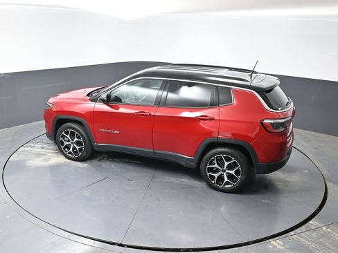 Used 2025 Jeep Compass Limited AWD/4WD image 48