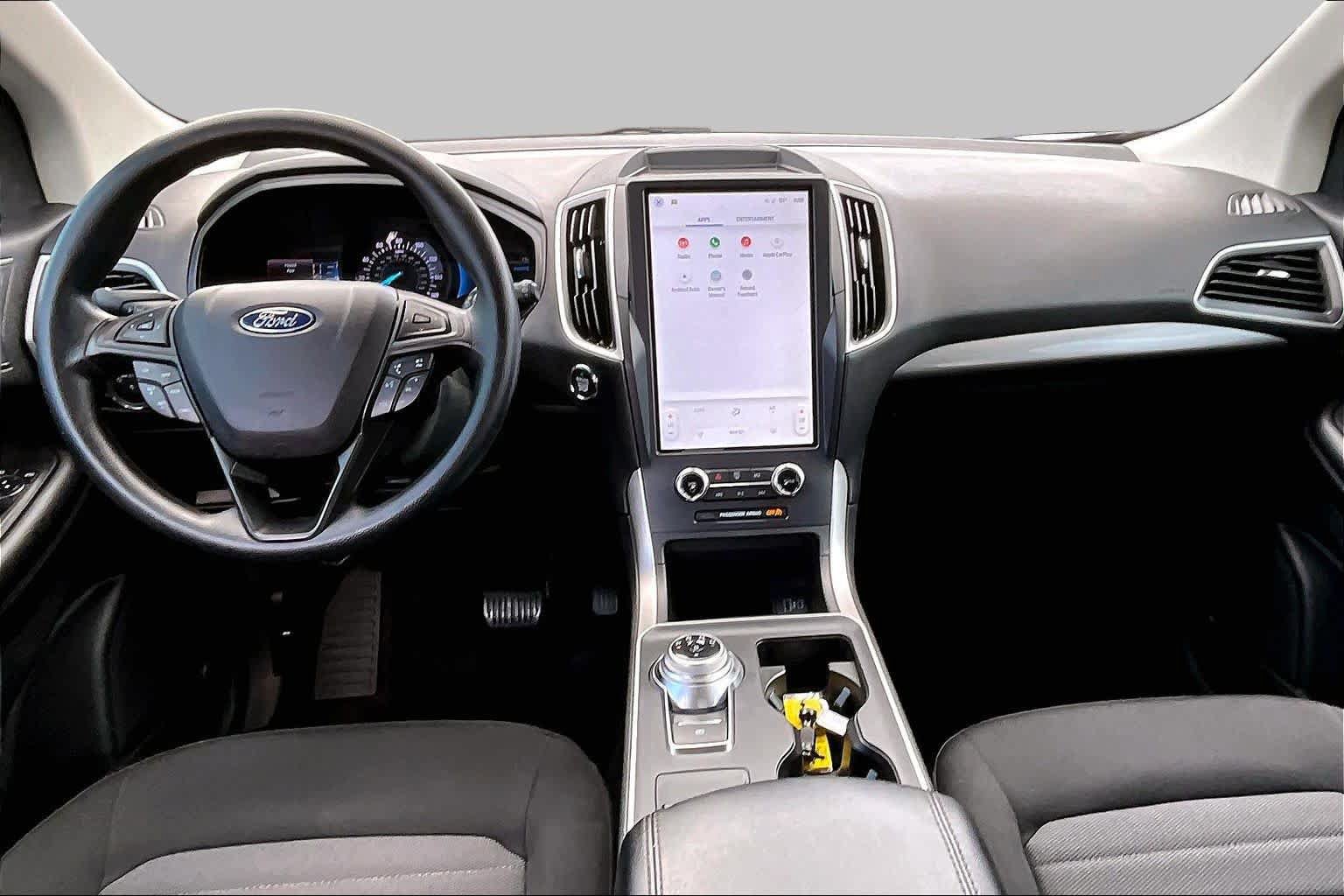 Used 2023 Ford Edge SE w/ Black Appearance Package AWD/4WD image 16