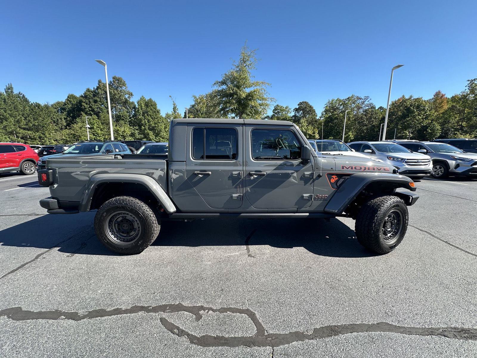 Used 2023 Jeep Gladiator Mojave w/ LED Lighting Group AWD/4WD image 5