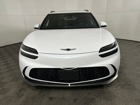 Used 2023 Genesis GV60 Advanced image 8