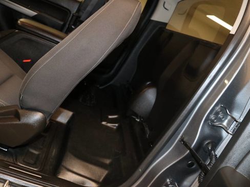 Used 2022 Chevrolet Colorado LT w/ Fleet Safety Package image 15