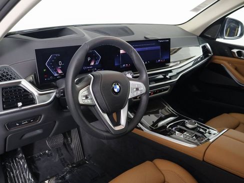 Certified 2026 BMW X7 xDrive40i w/ Premium Package image 7