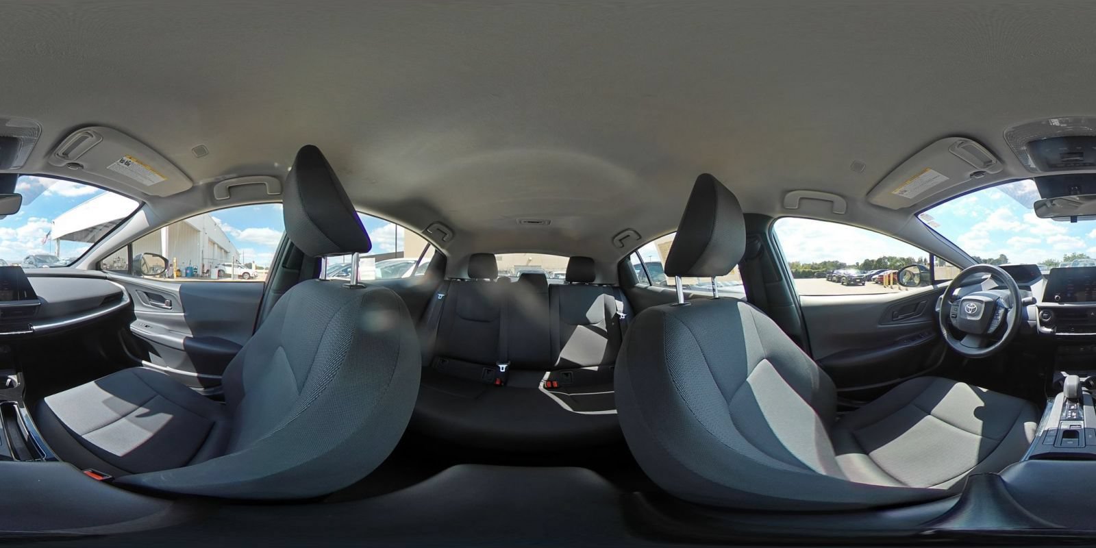 Used 2024 Toyota Prius LE FWD image 39