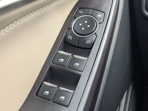 Used 2020 Ford Explorer Limited image 28