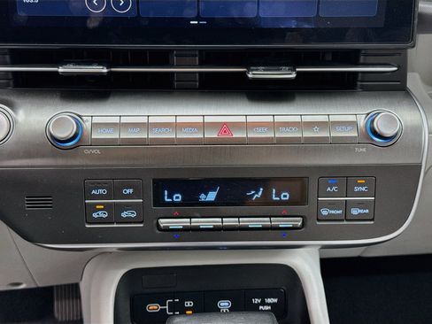 Used 2025 Hyundai Kona SEL FWD image 23