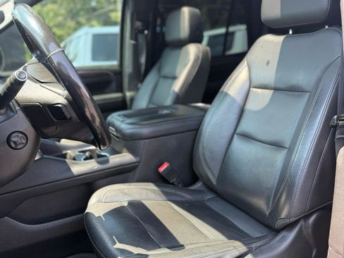 Used 2021 Chevrolet Tahoe Z71 w/ Z71 Signature Package AWD/4WD image 10