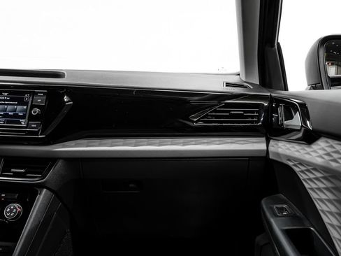 Used 2024 Volkswagen Taos S image 27