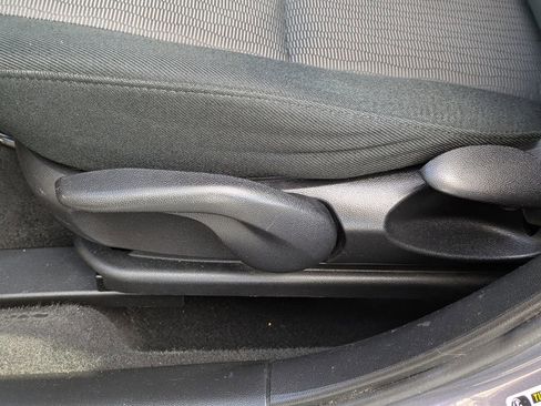 Used 2008 MAZDA MAZDA3 i Touring image 19