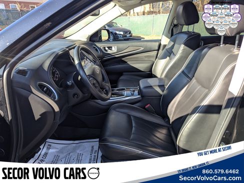 Used 2019 INFINITI QX60 Luxe w/ Essential Package image 9