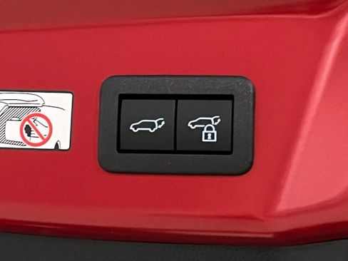 New 2026 Toyota Prius Plug-In Hybrid FWD image 10