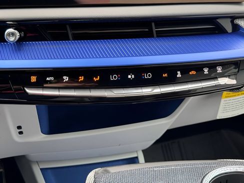 New 2027 Cadillac Optiq Luxury w/ LPO, Floor Liner Package AWD/4WD image 27