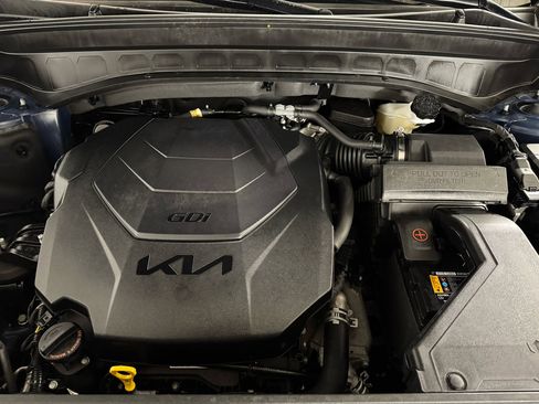 Used 2023 Kia Telluride S image 9