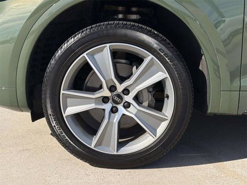 Used 2025 Audi Q5 2.0T Premium w/ Convenience Plus Package AWD/4WD image 7