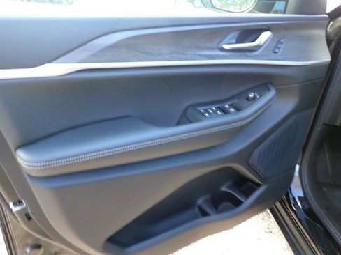 New 2025 Jeep Grand Cherokee L Limited w/ Luxury Tech Group II image 15