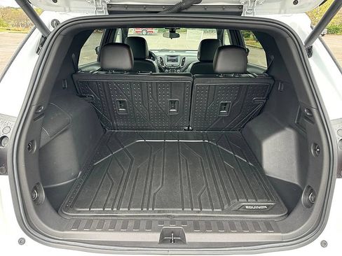 Used 2024 Chevrolet Equinox RS FWD image 29
