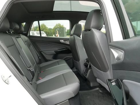 Used 2023 Volkswagen ID.4 Pro S AWD/4WD image 19