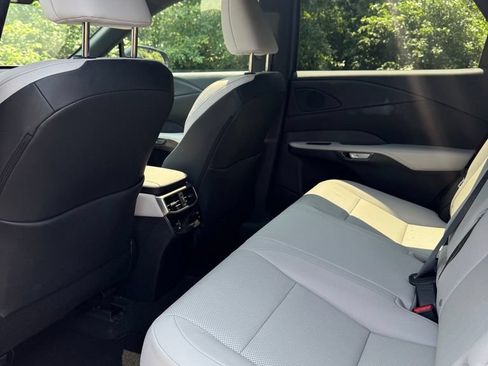 Used 2025 Lexus RX 350 Premium w/ Convenience Package AWD/4WD image 9