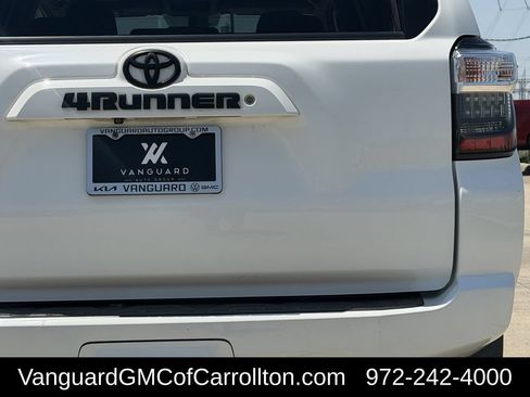 Used 2018 Toyota 4Runner SR5 RWD image 9