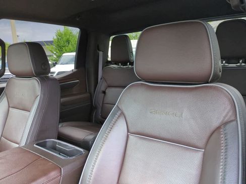 Used 2025 GMC Sierra 1500 Denali AWD/4WD image 8