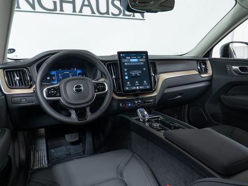 New 2026 Volvo XC60 B5 Plus AWD/4WD image 16
