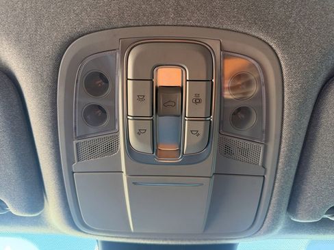 Used 2019 Hyundai Santa Fe FWD image 38