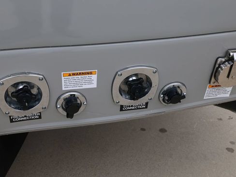 Used 2023 Mercedes-Benz Sprinter 3500 image 65