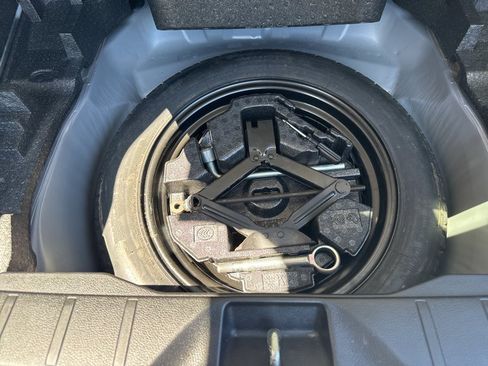 Used 2018 Subaru Forester 2.5i Premium AWD/4WD image 39