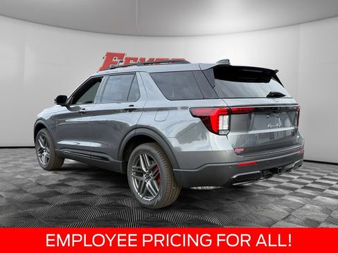 New 2026 Ford Explorer ST-Line w/ ST-Line Street Pack AWD/4WD image 3