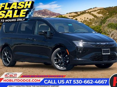 New 2027 Chrysler Pacifica Limited