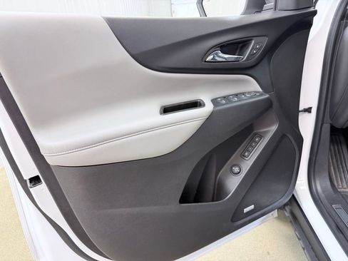 Used 2020 Chevrolet Equinox Premier AWD/4WD image 11