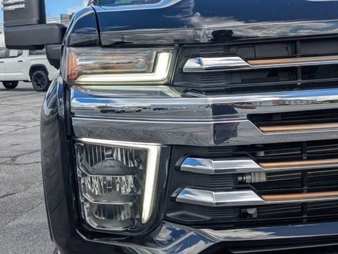 Used 2022 Chevrolet Silverado 2500 High Country w/ Safety Package II AWD/4WD image 12