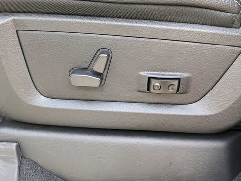 Used 2023 RAM 2500 Limited image 21