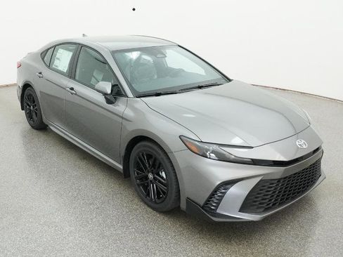 New 2026 Toyota Camry SE image 13