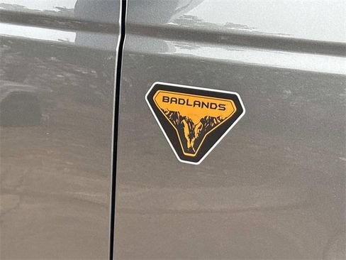 New 2025 Ford Bronco Badlands image 10
