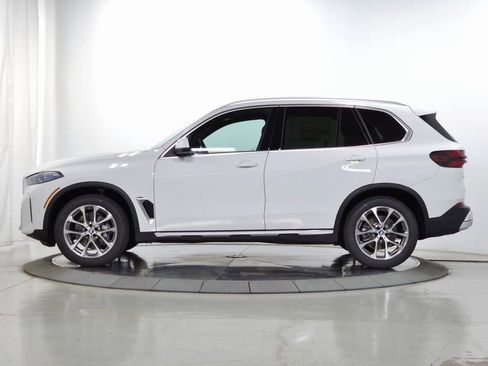 Used 2026 BMW X5 xDrive40i w/ Parking Assistance Package image 4