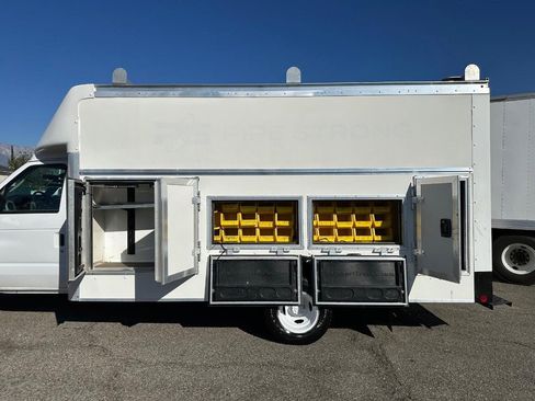 Used 2019 Ford E-450 and Econoline 450 Super Duty w/ Power Windows & Locks Group image 22