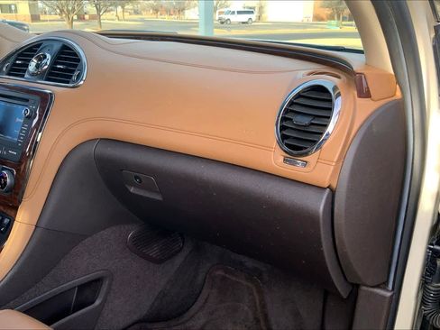 Used 2016 Buick Enclave Premium image 19