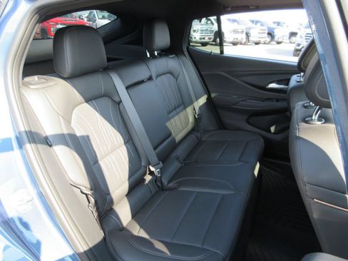 Used 2026 Buick Envista Avenir FWD image 22