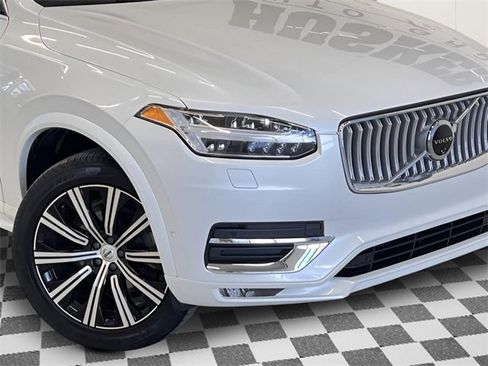 Used 2024 Volvo XC90 B5 Plus image 36
