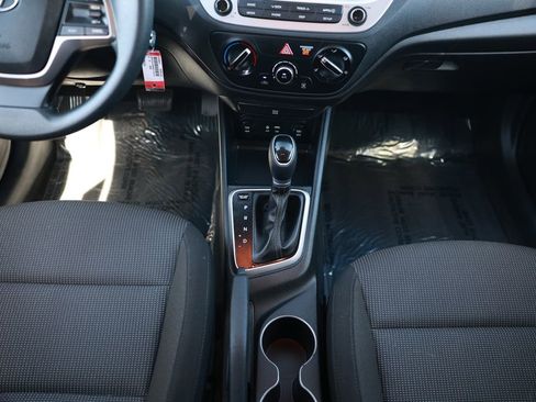 Used 2022 Hyundai Accent SEL image 28