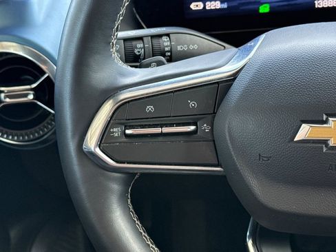 Used 2025 Chevrolet Equinox EV LT w/ Convenience Package image 35