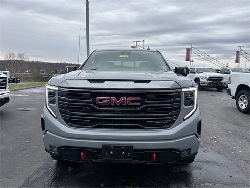 Used 2024 GMC Sierra 1500 AT4 w/ Technology Package image 12