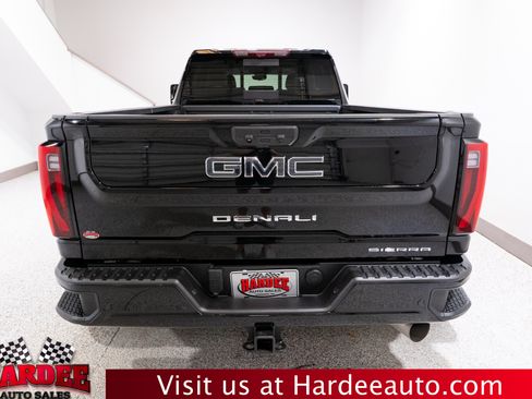Used 2024 GMC Sierra 3500 Denali Ultimate AWD/4WD image 4