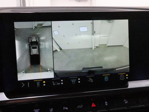 Used 2024 Chevrolet Silverado 2500 LT w/ Z71 Sport Edition image 17