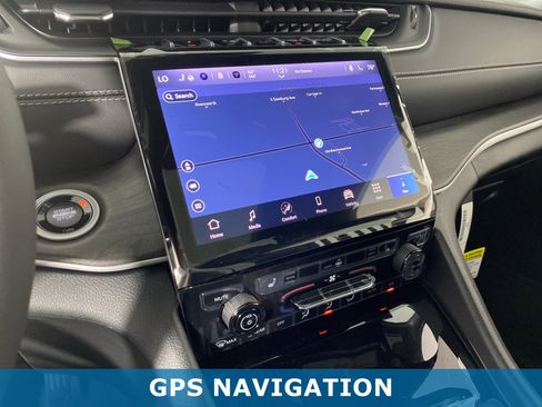 New 2025 Jeep Grand Cherokee Limited image 3