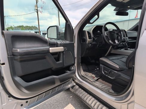 Used 2020 Ford F150 Lariat RWD image 10