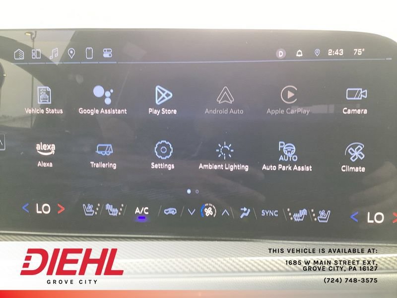 Used 2024 Chevrolet Traverse RS AWD/4WD image 42