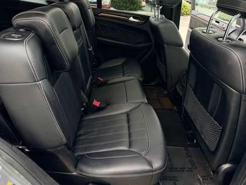 Used 2015 Mercedes-Benz GL 450 4MATIC image 17