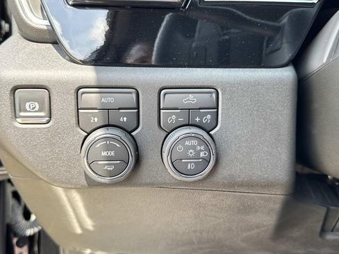 Used 2025 Chevrolet Silverado 1500 RST AWD/4WD image 32